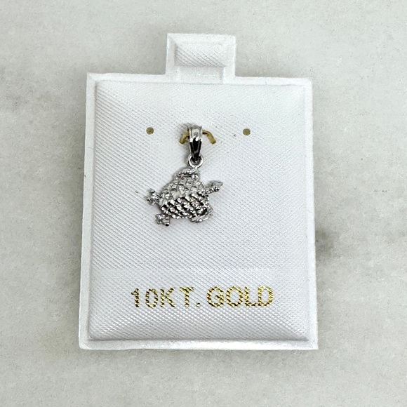 10K White Gold 16mm Turtle Charm Pendant .50g - New